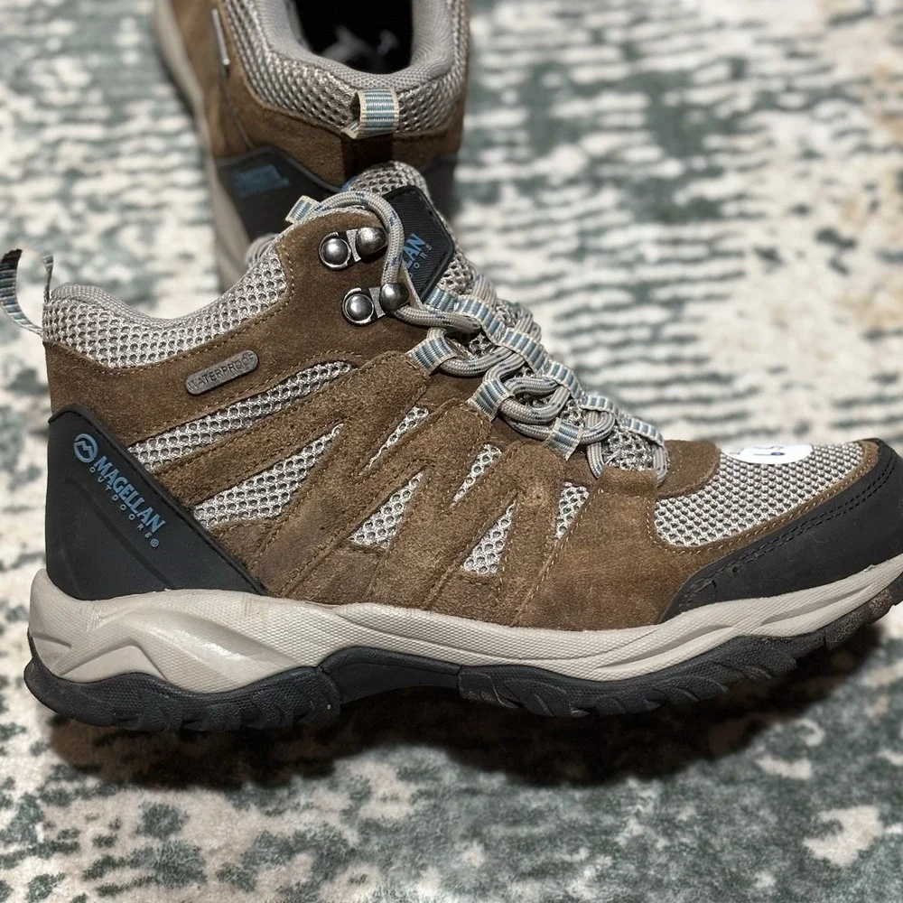 MAGELLAN Women's Outdoors Hiking  Boots‎ Shoes  Size 6.5 Waterproof